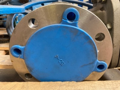 Pallet of 2 valves & 2 valve handles - 3