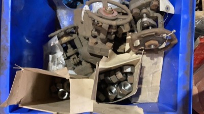 Box of various/miscellaneous valves and other components as lotted - 7
