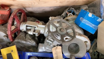 Box of various assorted valves as lotted - 4