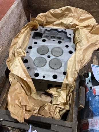 Reconditioned Caterpillar cylinder head